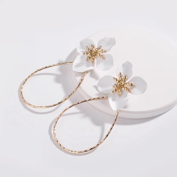 Drop Flower  Earrings - Picture 3 of 8